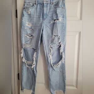 American Eagle ripped Mom Jean Sz 8